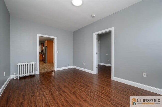 Building Photo - 307 Pershing Ave