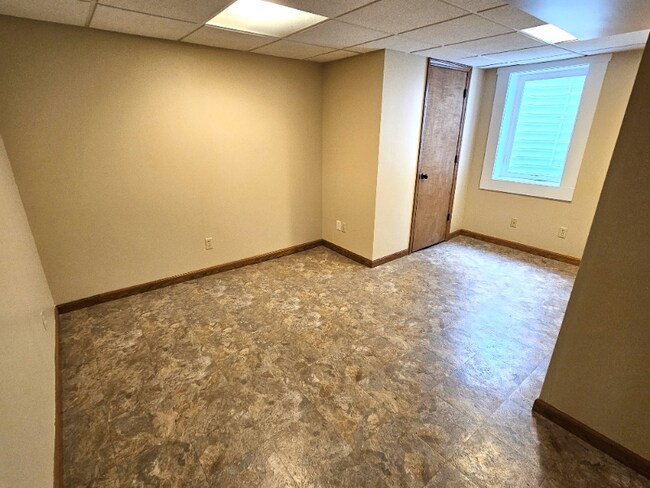 Building Photo - 11044 River Oaks Ln E