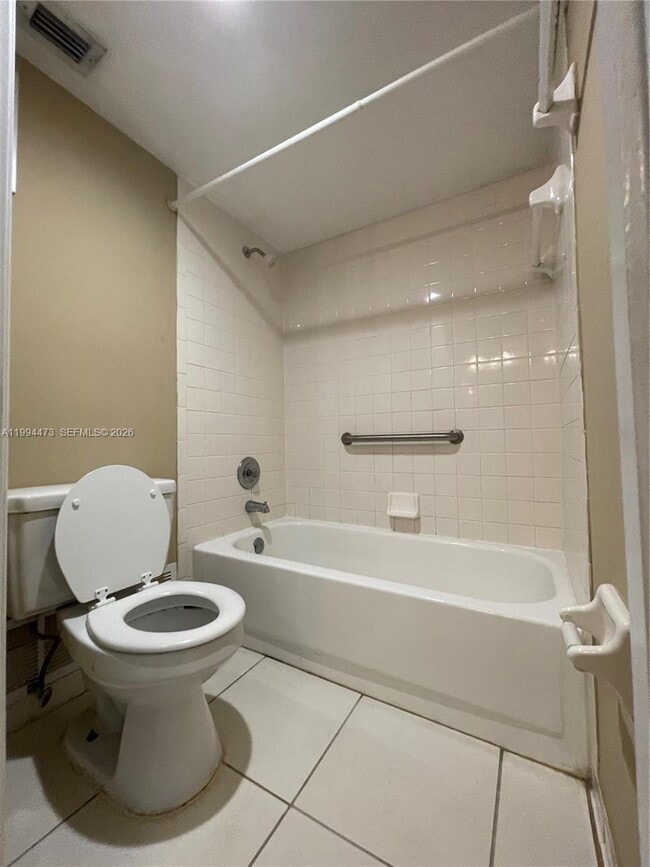 Building Photo - 2829 N Course Dr