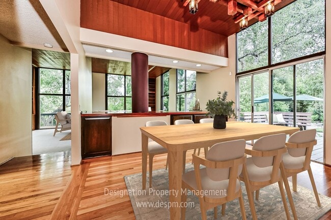 Building Photo - 3 BR 2 BA La Canada Flintridge 3 car garage