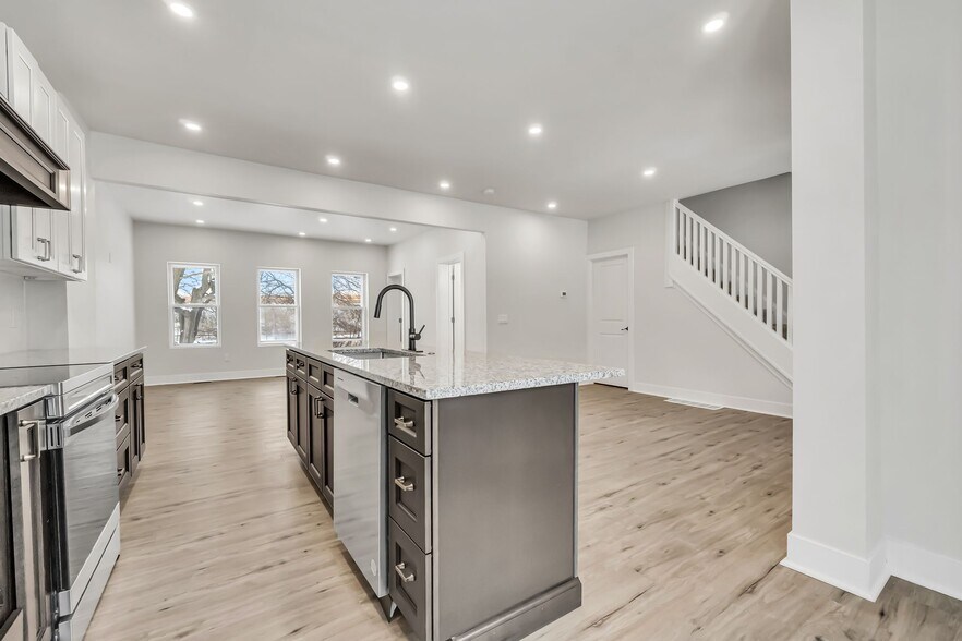 Kitchen area - 1655 E 118th St