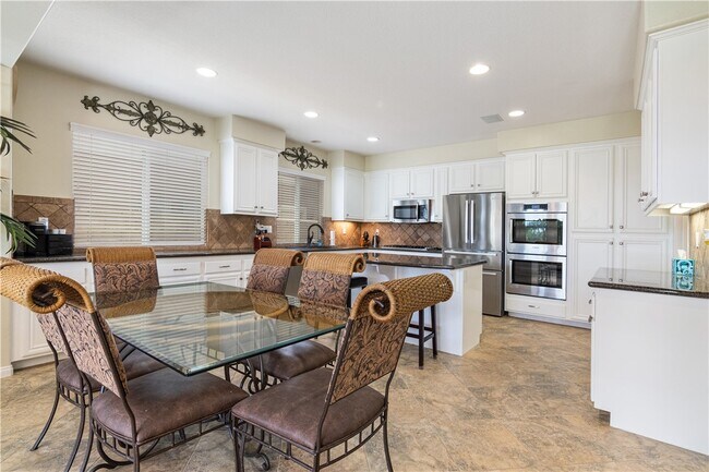 Building Photo - 27194 Red Maple St