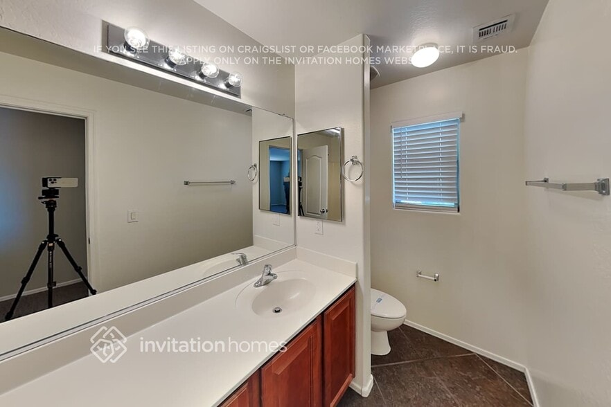 Building Photo - 2898 S Arroyo Ln
