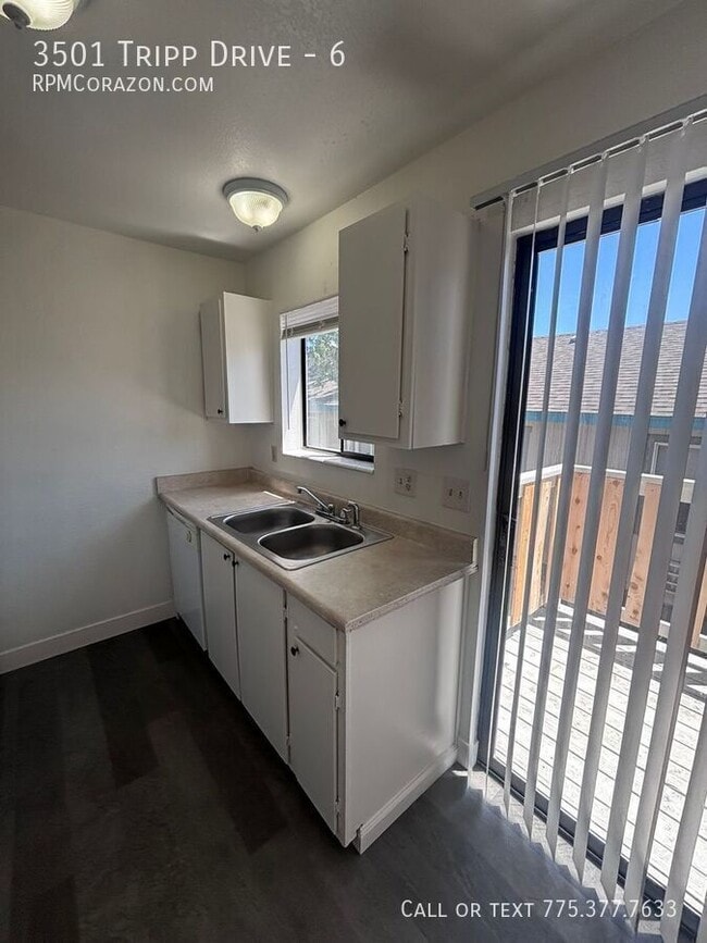 Building Photo - 3501 Tripp Dr