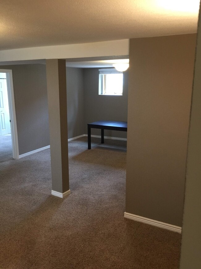 Building Photo - 309 Cantril St