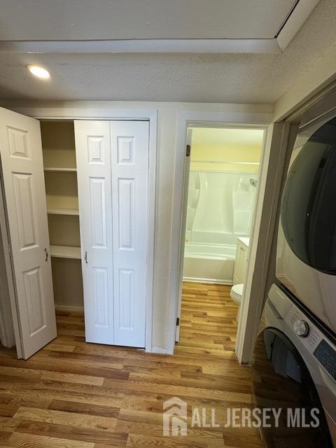 Building Photo - 10 E Knollwood Rd