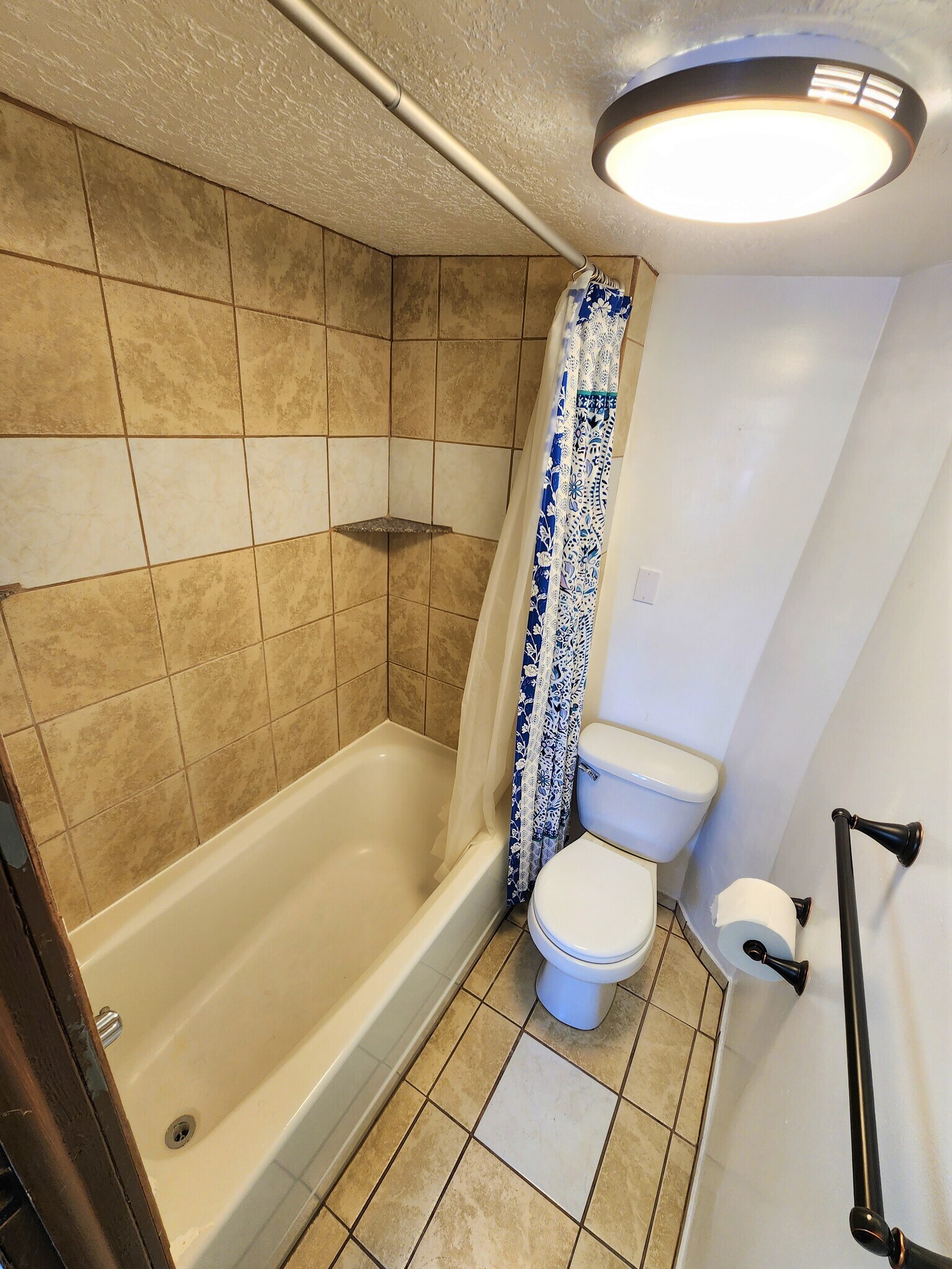 Building Photo - 738 Columbia St