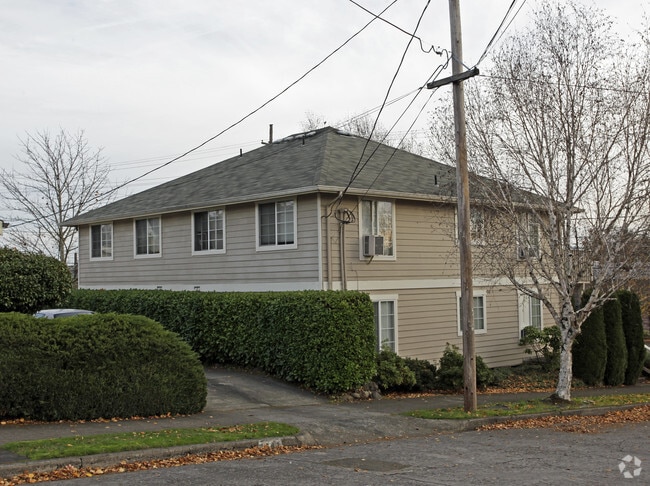 Building Photo - 1227 SE Boise St