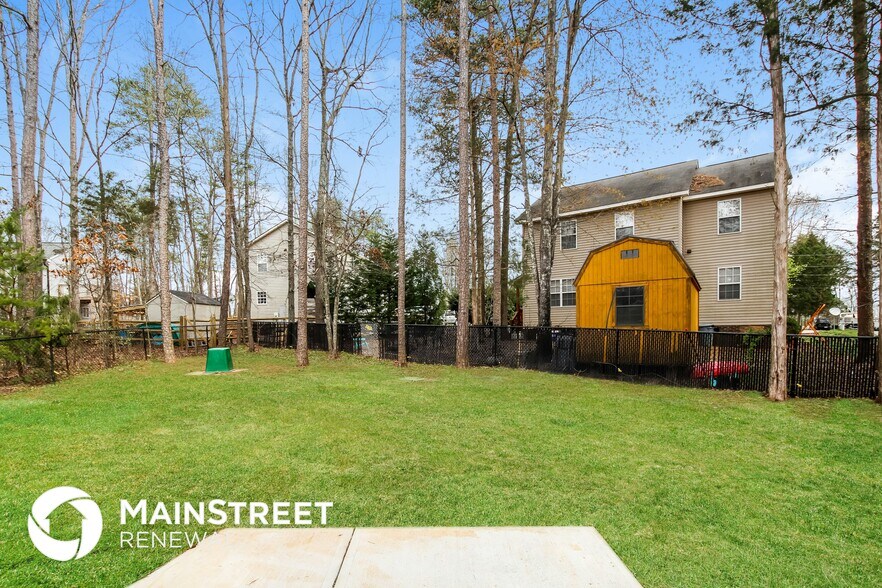 Building Photo - 7843 Katherine Dr