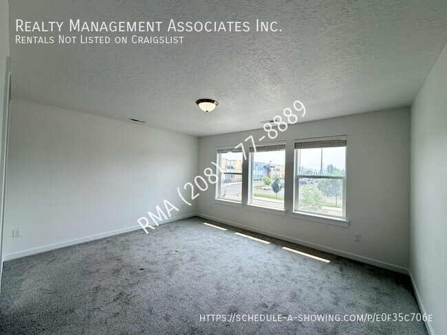 Building Photo - 4719 W Santa Fe Ln
