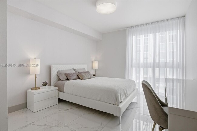 Building Photo - 330 Sunny Isles Blvd