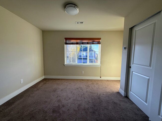 Building Photo - 13217 23rd Dr SE