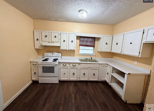 Building Photo - 733 Arizona Ave