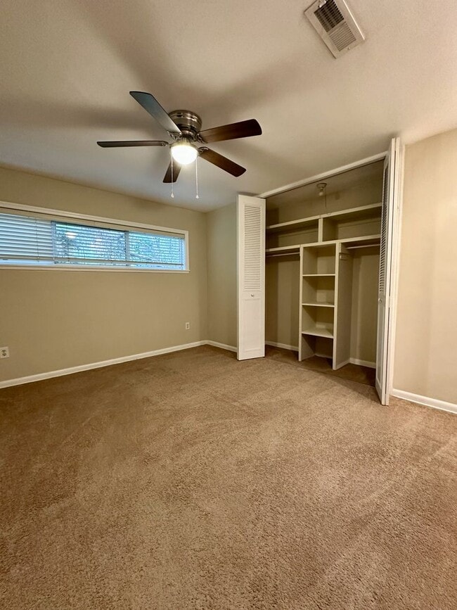 Building Photo - Upgraded 4BR/3.5BA Pool Home in Prestigiou...