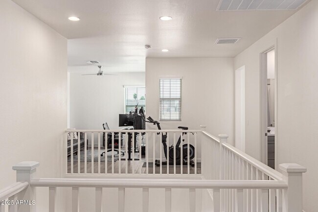 Building Photo - 3746 E Earll Dr