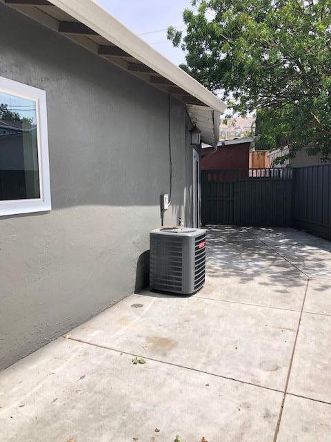 Building Photo - 384 Mccovey Ln