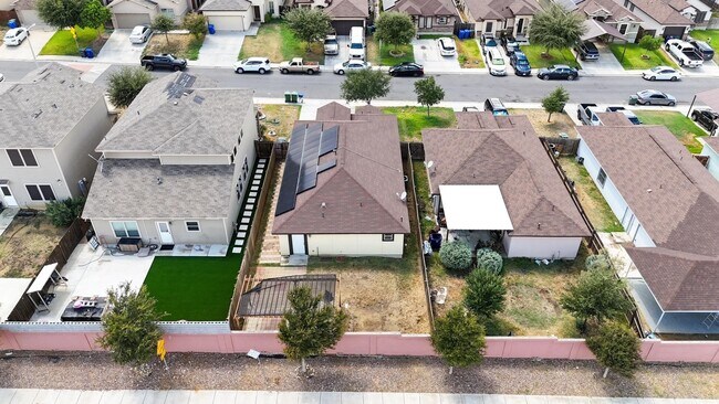 Building Photo - 4409 Gloria Dr
