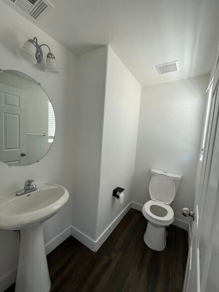 Building Photo - 2178 Dragon Claw Ln