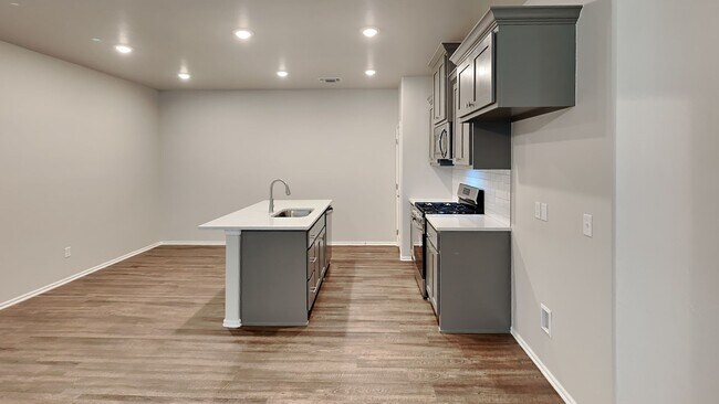 Building Photo - Luxury 3 Bedroom 2 Bathroom Duplex in Piedmont Schools (Neighborhood Park and Basketball Court)-L...