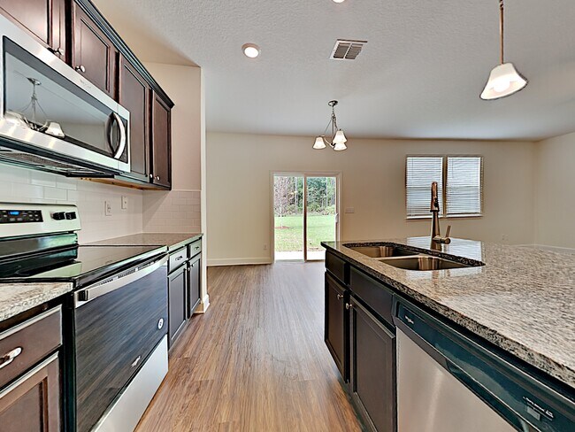 Building Photo - 3367 Roundabout Drive