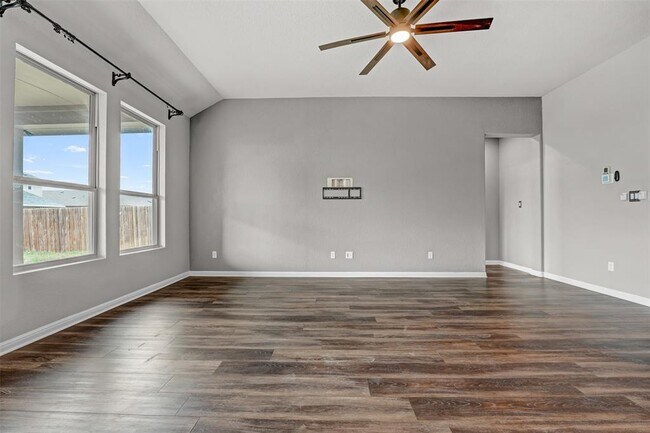 Building Photo - 6709 Golden Bough Ln