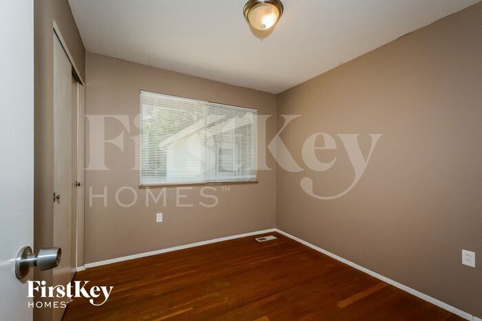 Building Photo - 3065 Parker Rd