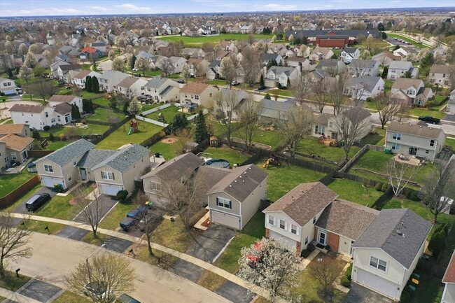 Building Photo - 2211 Carpenter Ave