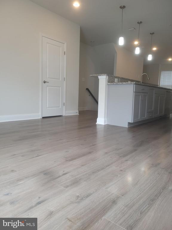 Building Photo - 7111 Tyndale Way