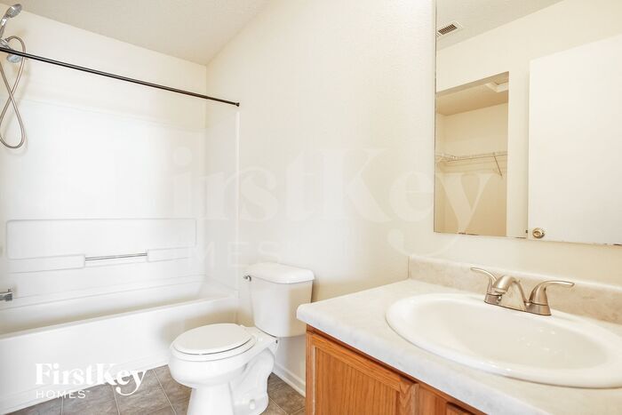 Building Photo - 12725 Loyalty Dr