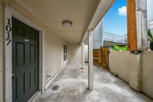 Building Photo - 781 Country Pl Dr