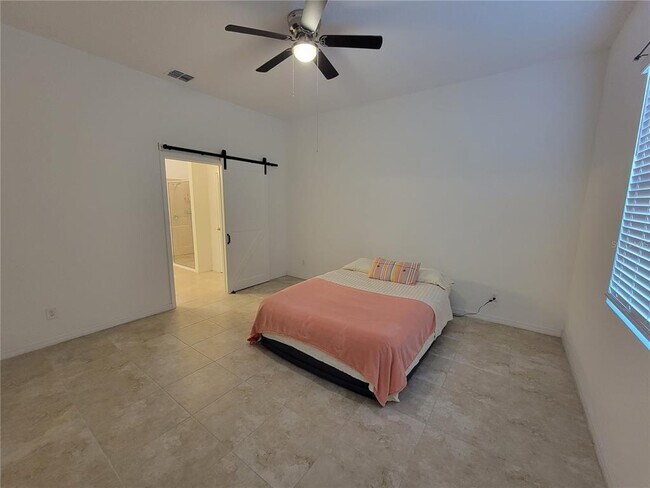 Building Photo - 5325 Jubiloso Dr