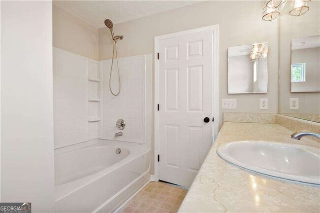 Building Photo - 252 Hiawassee Dr