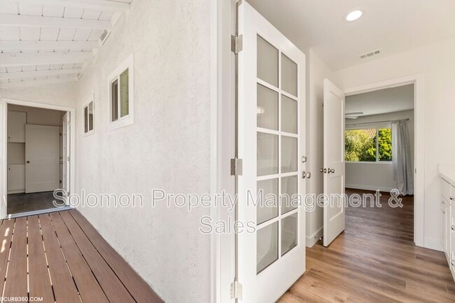 Building Photo - 315 Cerro St