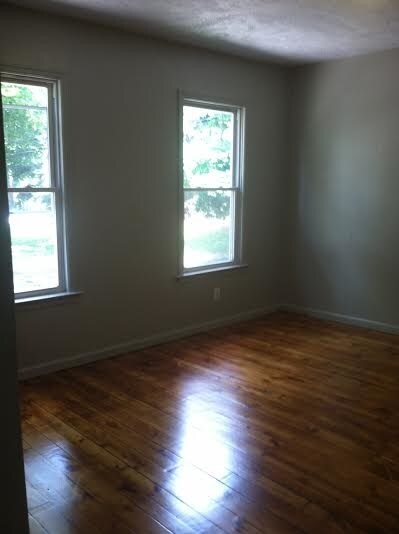 Building Photo - 42 1/2 Alexander St