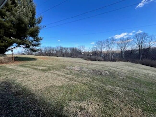 Building Photo - Spacious 3 Bedroom Rancher in Whitemarsh Township $2900/ month