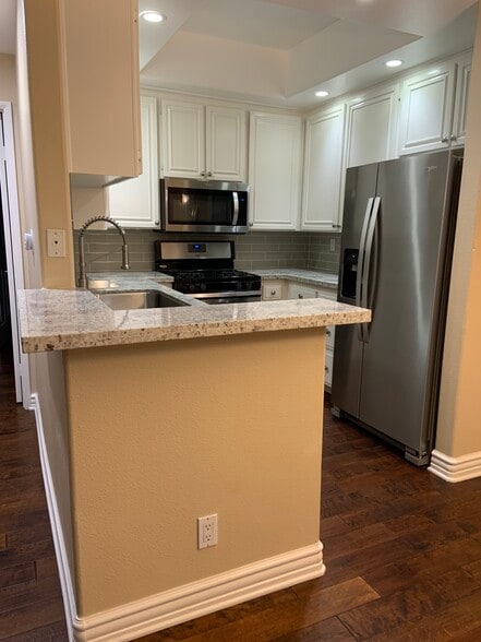 All appliances, including refrigerator - 14415 Benefit St