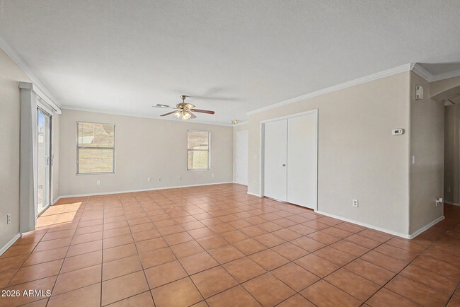 Building Photo - 8133 W Magnolia St