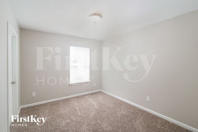 Building Photo - 9680 Roseberry St