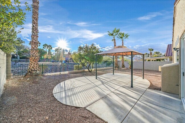 Building Photo - 3 Bedroom, Single Story Home in Seven Hills