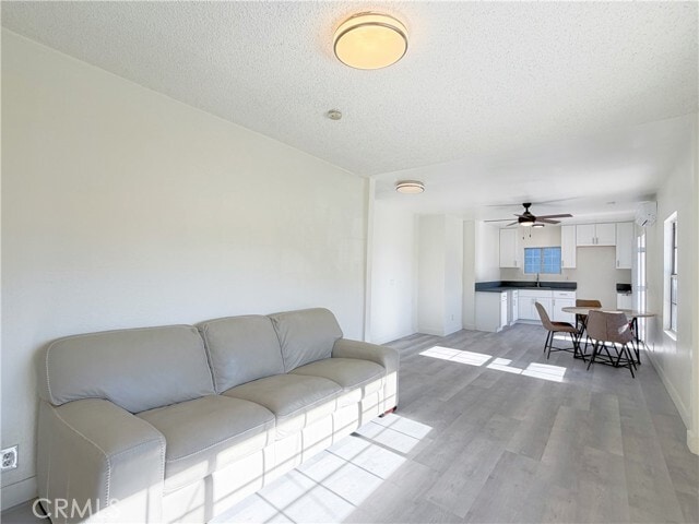 Building Photo - 285 Parke St