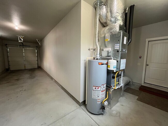 Building Photo - 63159 de Haviland St