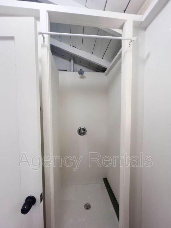 Building Photo - 2205 Hyde St