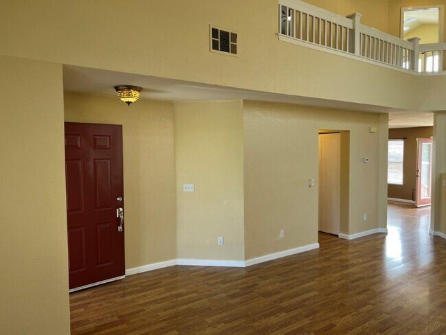 Building Photo - Modern 4 Bedroom 3 Bath Close to Marina Suisun City *Star Rentals
