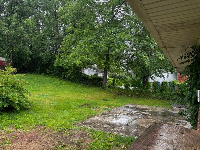 Building Photo - 136 Tartan Dr