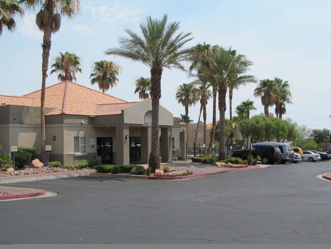 Building Photo - 2 BED 2 BATH DOWNSTAIRS APARTMENT  FOR REN...