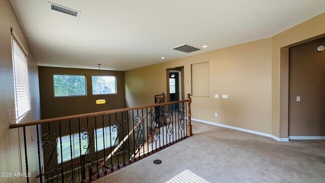 Building Photo - 2138 W Marconi Ave