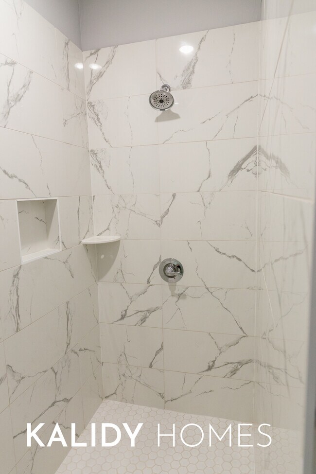 Building Photo - 306 Kirks Holw