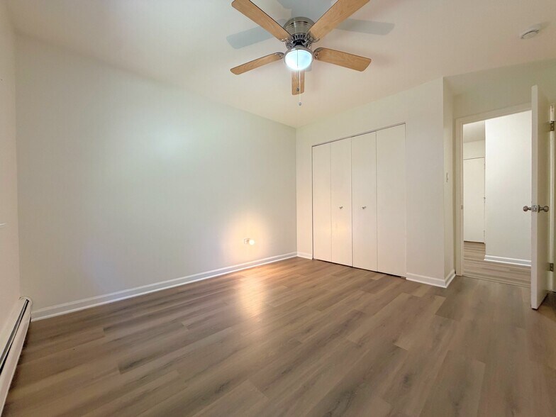 Building Photo - 889 Trace Dr
