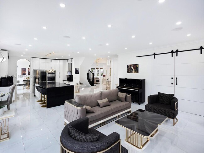 Building Photo - 4860 SW 161st Ln