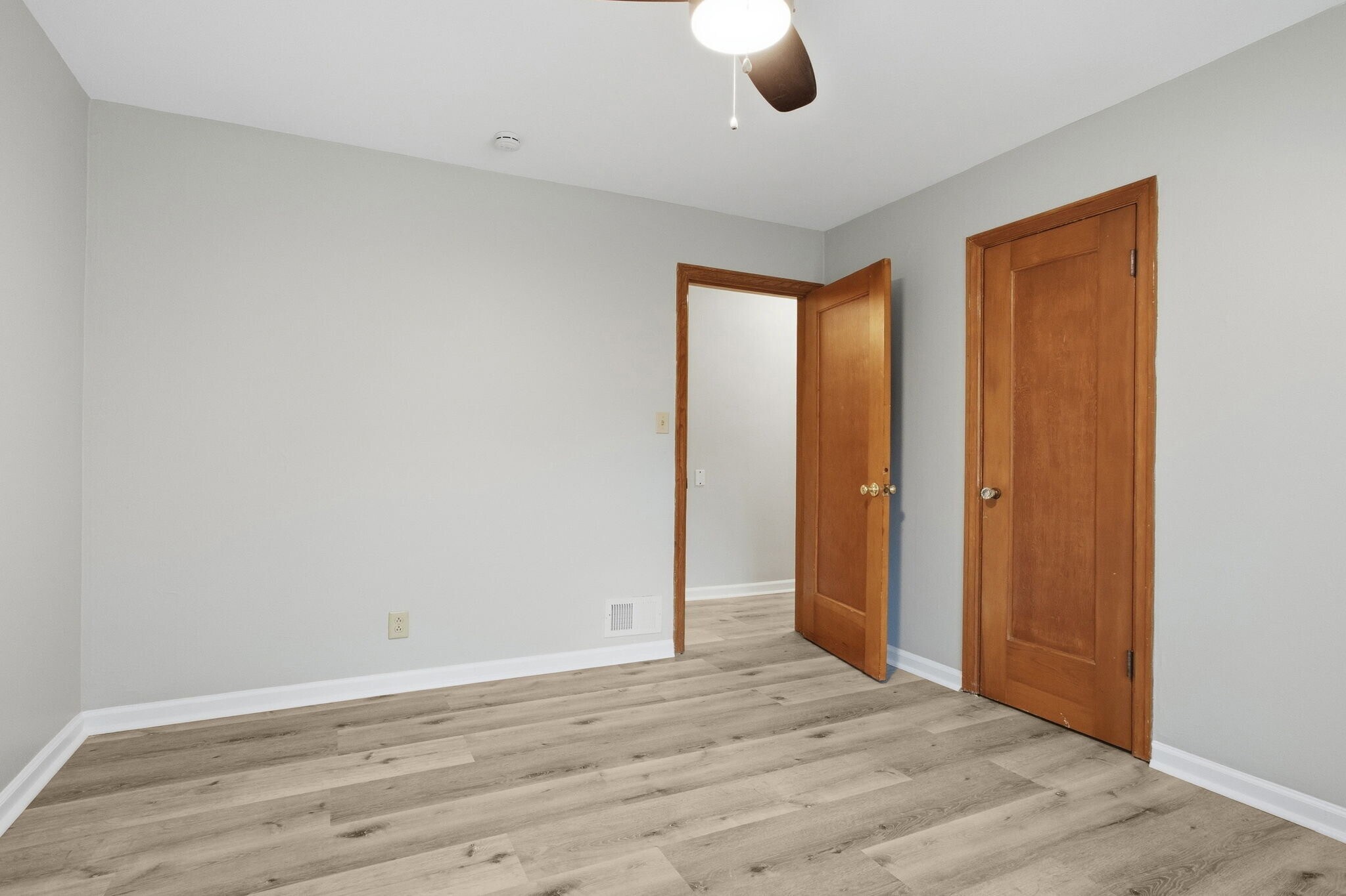 Building Photo - 4612 Rookwood Ave